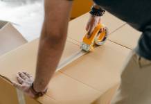 Jakie usługi przesyłowe oferuje DHL? usługi przesyłowe DHL