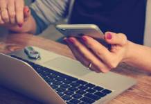 M-commerce − jak zmienił nasze zwyczaje zakupowe? M-commerce − zmienia zwyczaje zakupowe