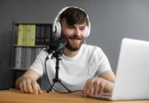 Tworzenie podcastów – robić samodzielnie czy z pomocą profesjonalistów?