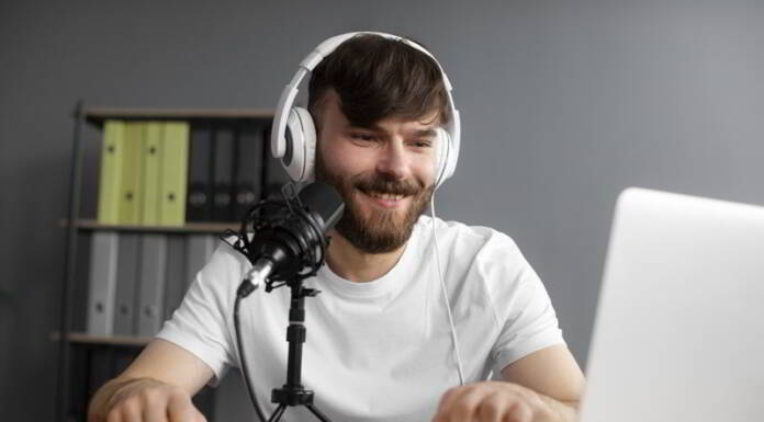 Tworzenie podcastów – robić samodzielnie czy z pomocą profesjonalistów?
